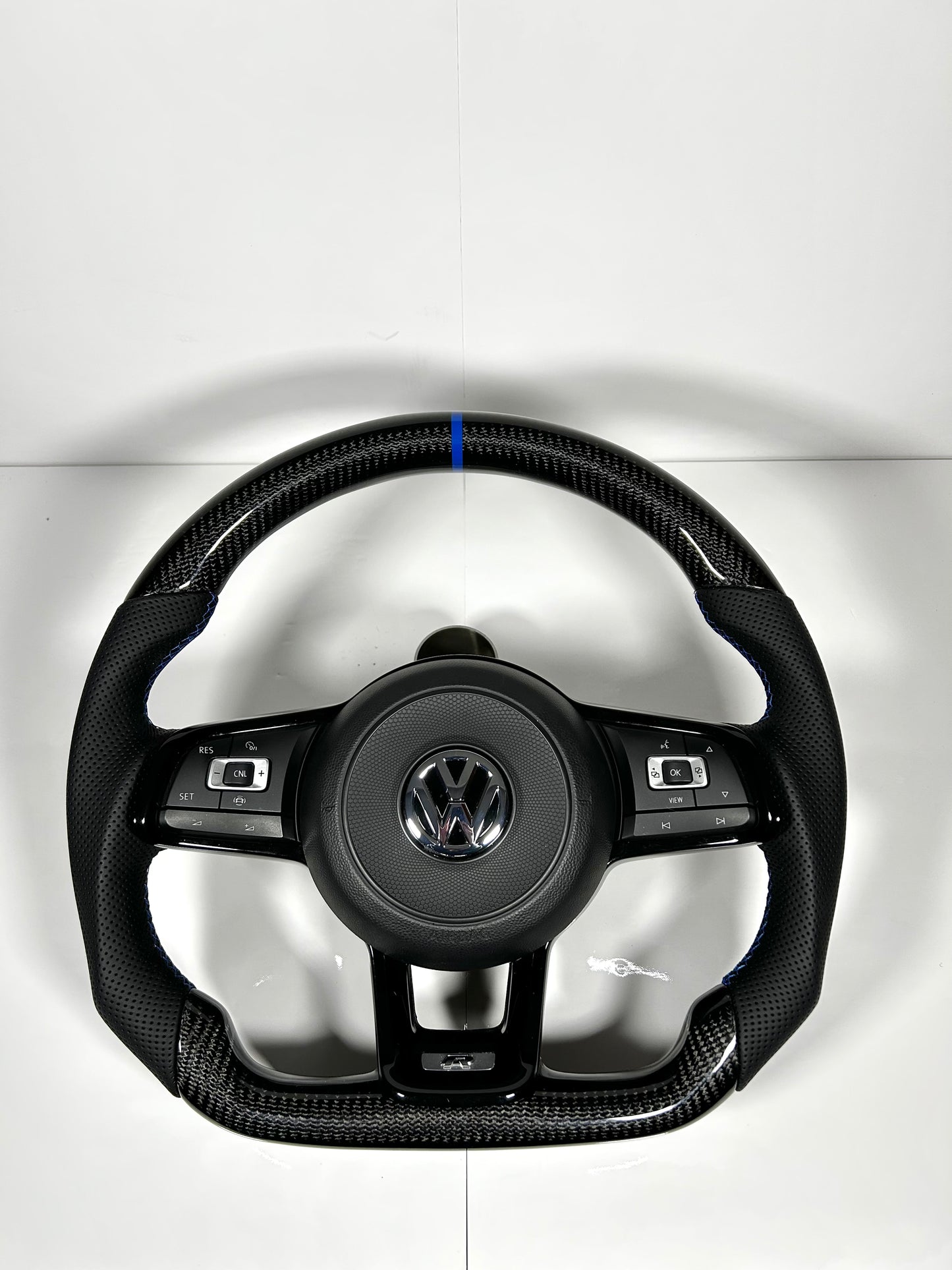 Volkswagen Golf Gti/R/GLI Mk7 Carbon steering wheel - JoFäB!